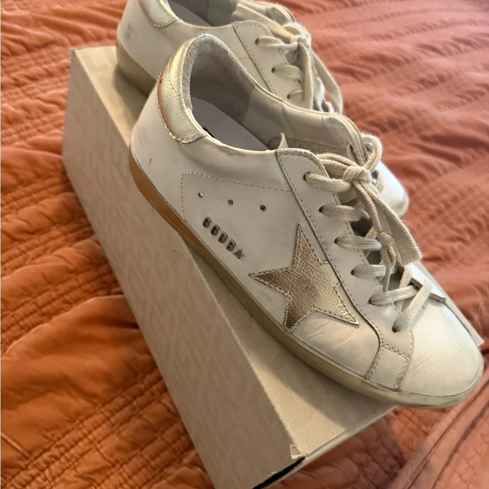 Golden Goose White Leather Sneakers with Gold Star - Picture 1 of 3